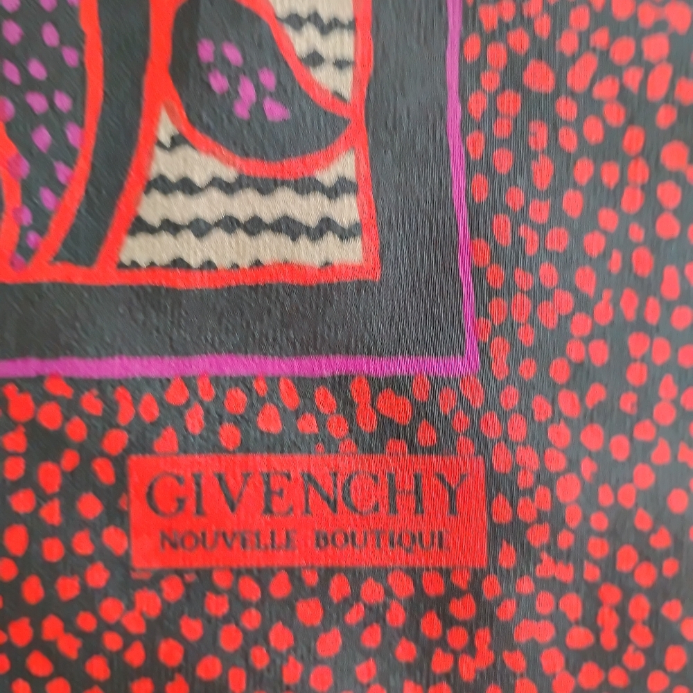 Givenchy Silk Silk Scarf 28l x30h approx - Picture 2 of 3